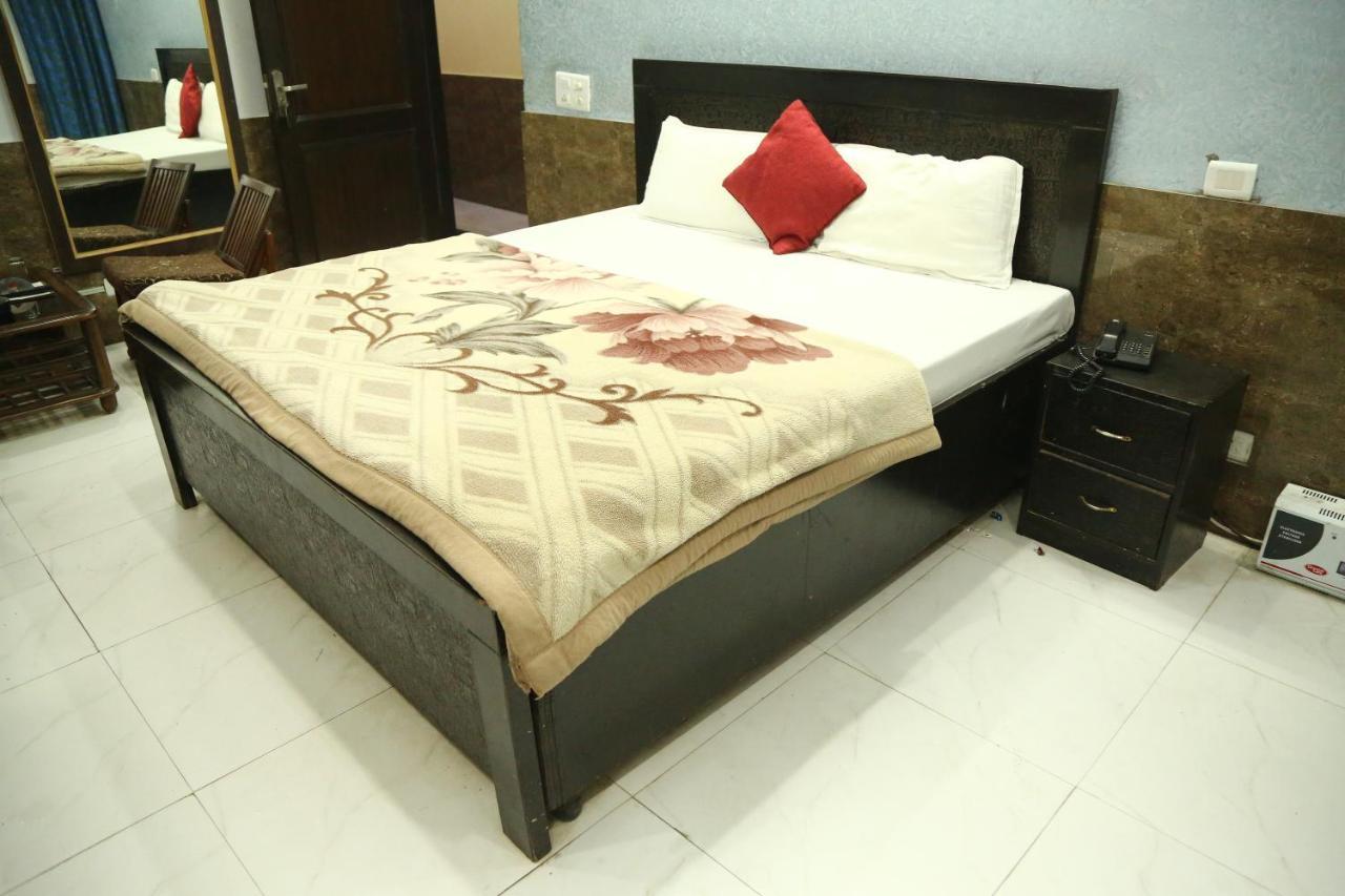 Diamond Palace Chandigarh Ngoại thất bức ảnh